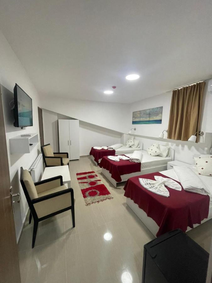 Hostel Tripoli Palace بوخارست المظهر الخارجي الصورة