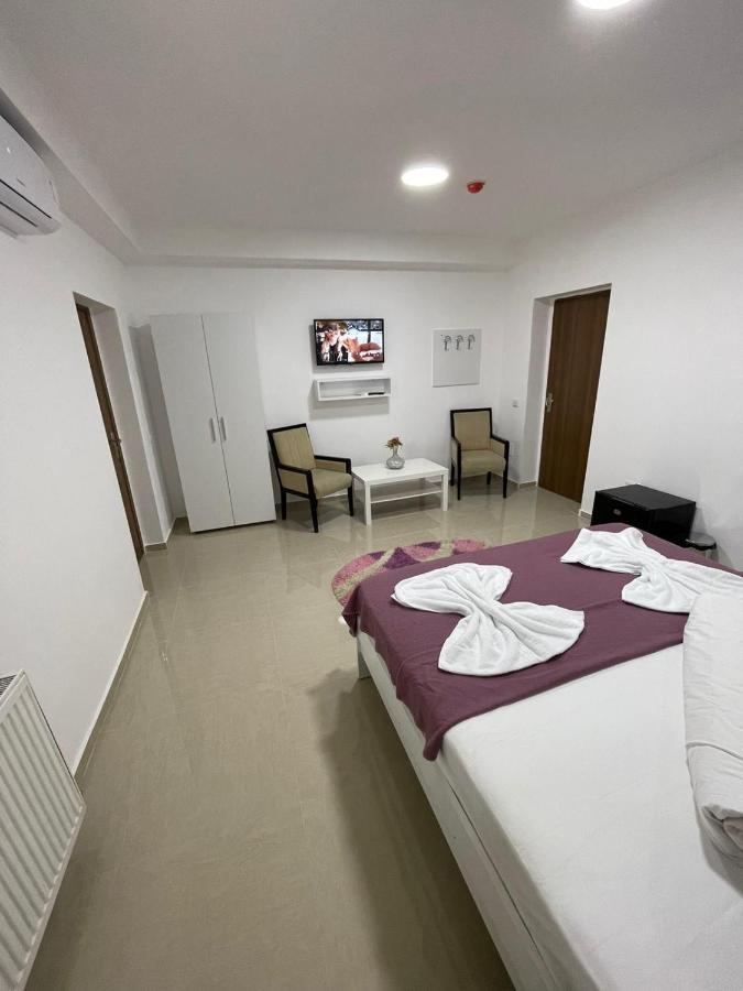 Hostel Tripoli Palace بوخارست المظهر الخارجي الصورة